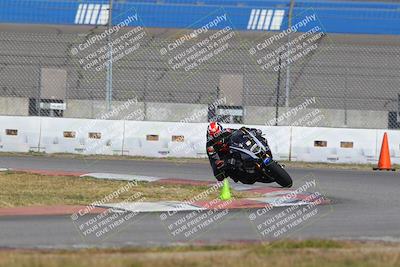 media/Nov-26-2022-Fastrack Riders (Sat) [[b001e85eef]]/Level 3/Session 3 Outside Turn 9/